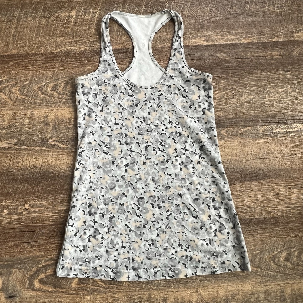Lululemon Cool Racerback Tank Gray Multi Abstract Women's 6 See Measurements - Picture 4 of 6